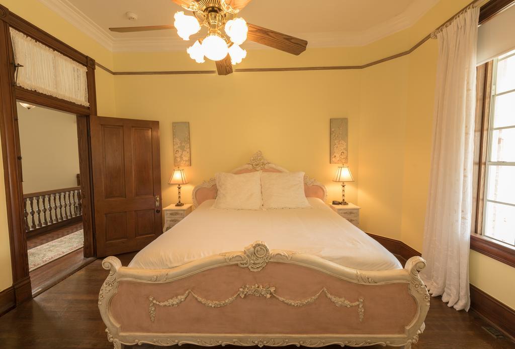 Mosheim Mansion Bed and Breakfast Seguin Eksteriør billede