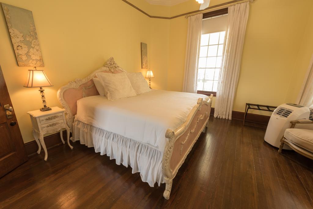 Mosheim Mansion Bed and Breakfast Seguin Eksteriør billede